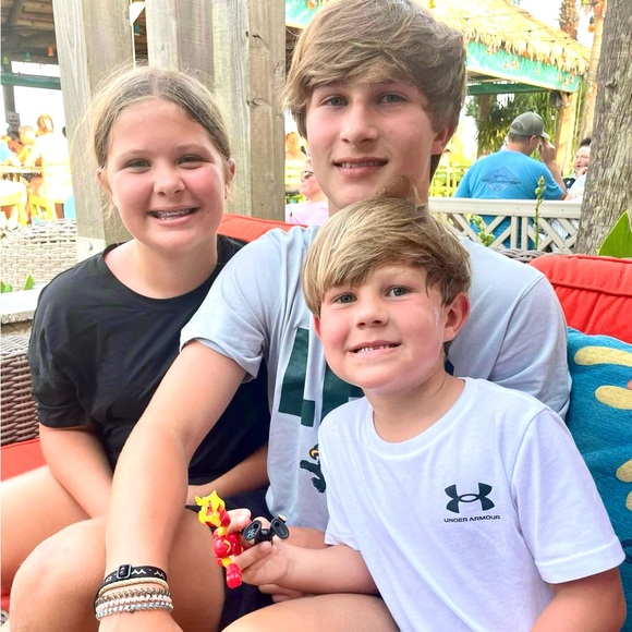 Mixing with MaeMaeW- "Mix my Closet with Yours" - Picture 2 of 6